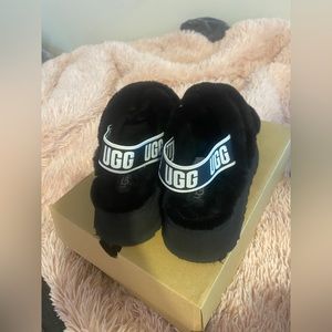 PLATFORM UGG SLIPPER